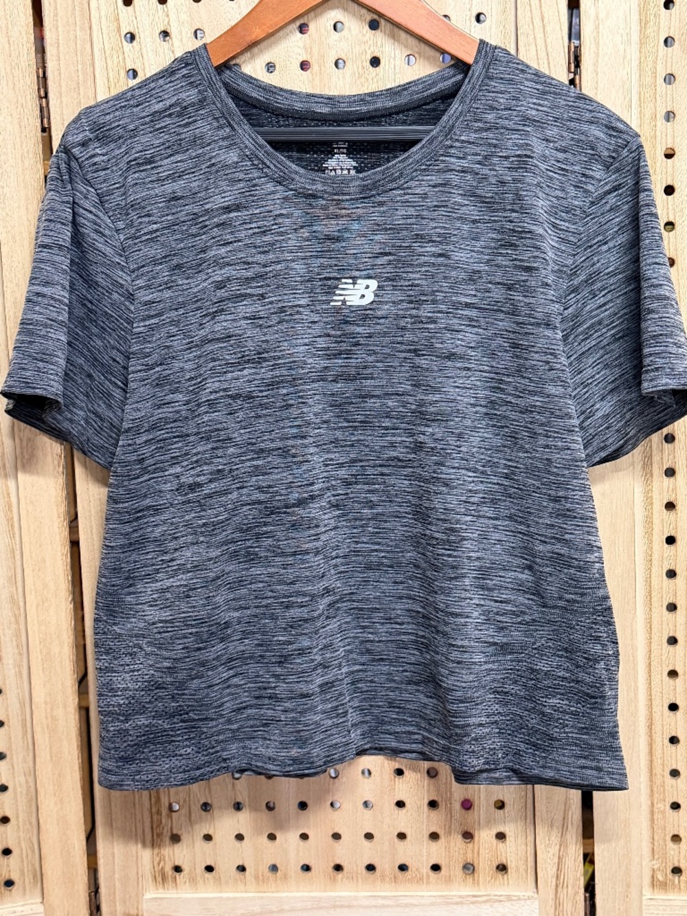 New Balance XL Gray Seamless Knit Performance Running Athletic Top